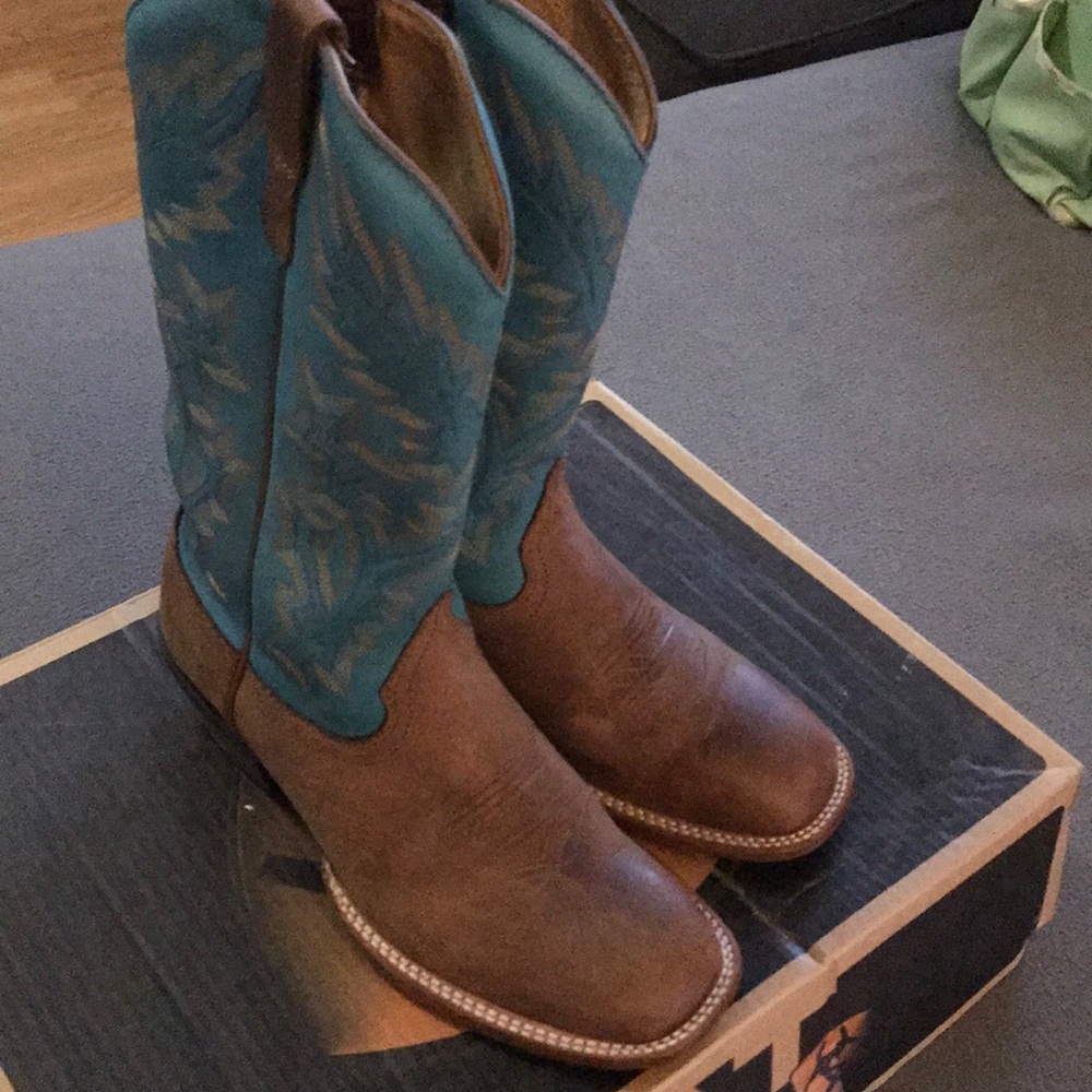 Rocky cowboy boots